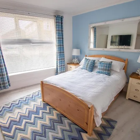 North Bay Holiday Apartment With Internet, Smart Tv'S And Patio Area Scarborough Exterior photo